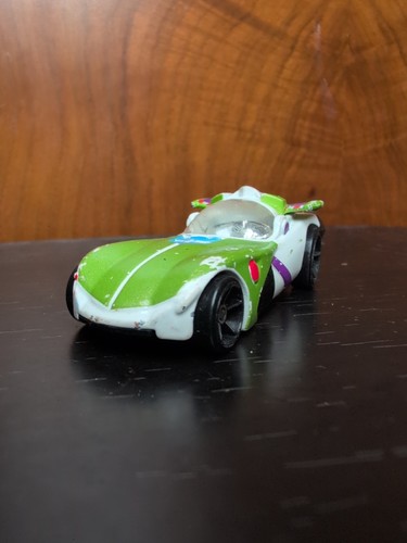 Hot wheels disney pixar - disney, buzz